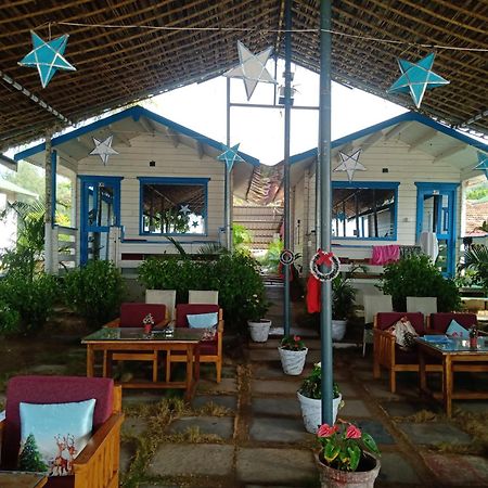 Agonda Island View Hotel Exterior photo