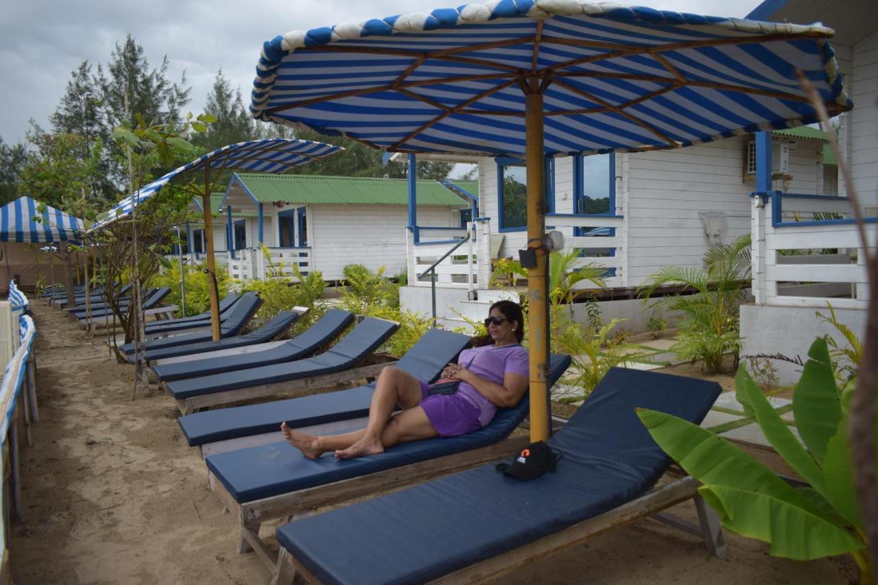 Agonda Island View Hotel Exterior photo